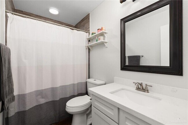 Building Photo - 19 N 21st St