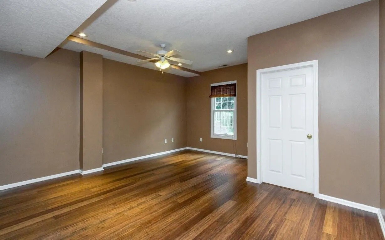 Building Photo - 4003 Marigold Dr