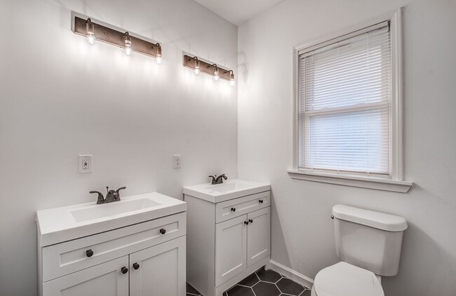 Building Photo - Live Stylishly. Live Comfortably. Live Mem...