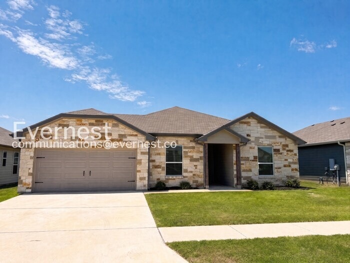 Building Photo - 8511 Glade Dr