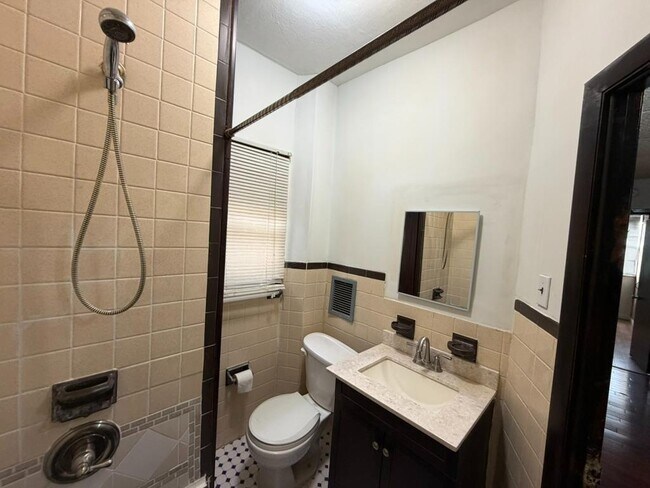 Building Photo - 2603 S Fairhill St