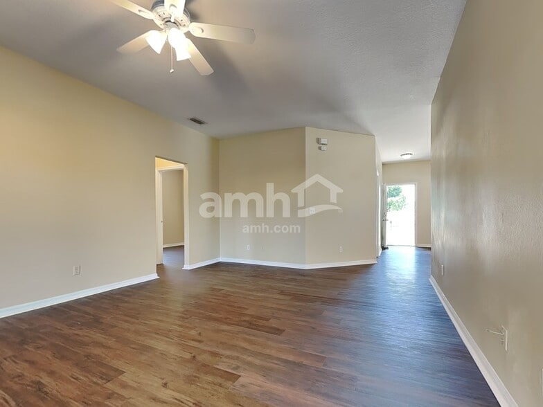 Building Photo - 10814 Peppersong Dr