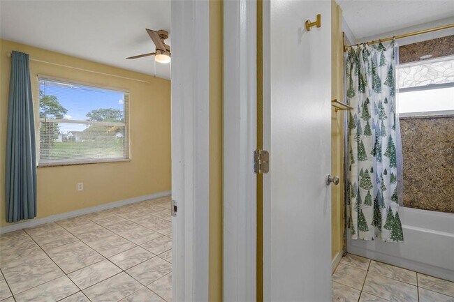 Building Photo - 7724 Arlight Dr
