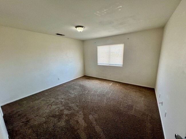 Building Photo - 73428 Sunnyvale Dr