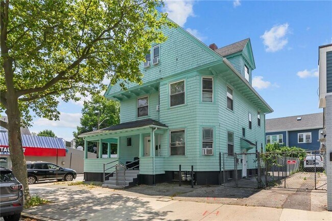 Building Photo - 1413 Broad St