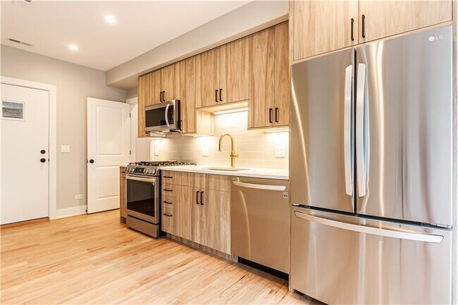 Building Photo - 2457 W Logan Blvd