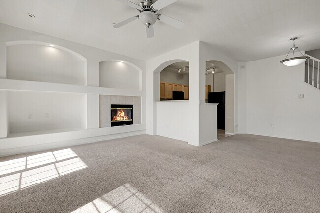 Building Photo - $2,025.00, 2 bed, 2 bath Condo with detach...