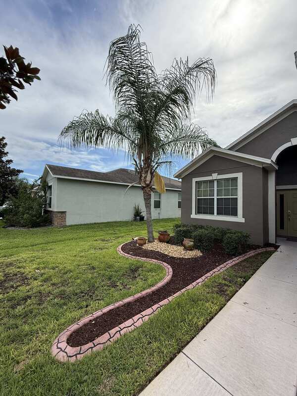 Building Photo - 930 Meadow Glade Dr