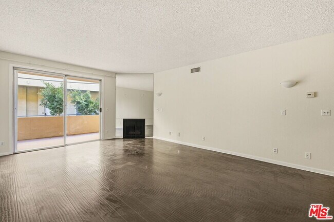 Building Photo - 1818 Pelham Ave