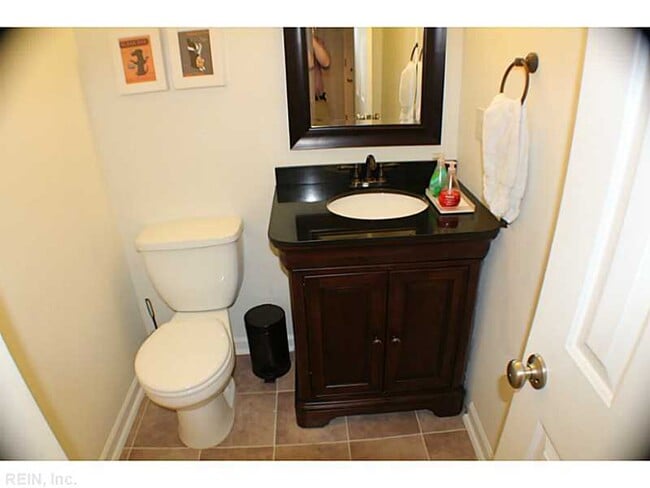 Building Photo - Lovely 4 bedroom home in Salem Woods area of Virginia Beach