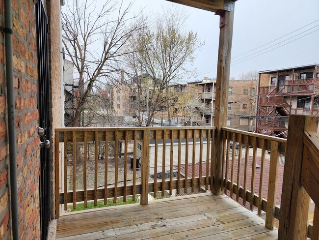 Building Photo - 1530 E 65th Pl