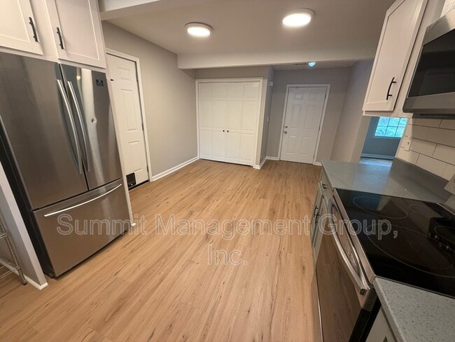 Building Photo - 1195 Fincher Rd