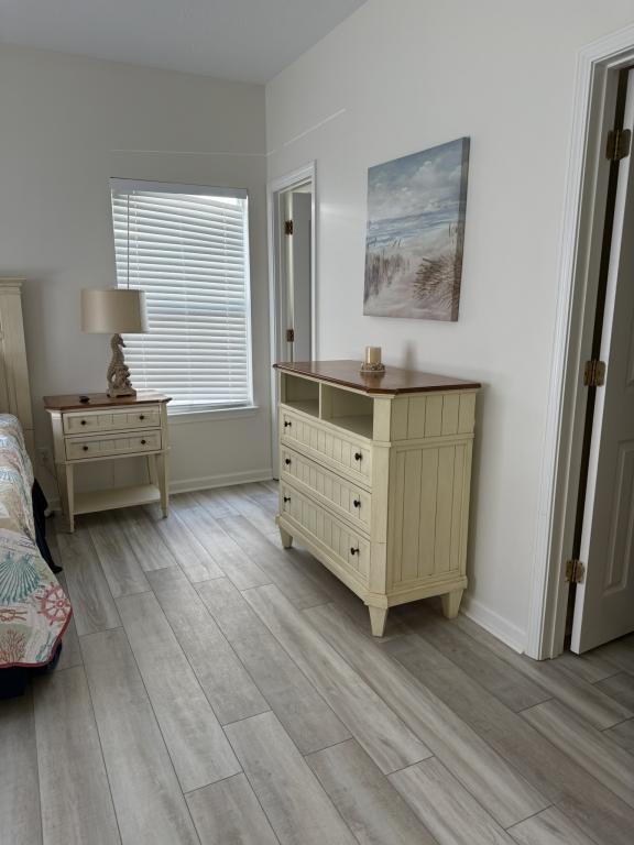 Building Photo - 7908 Sunset Ave