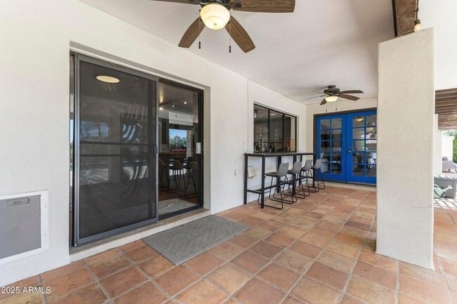 Building Photo - 7363 E Paradise Dr