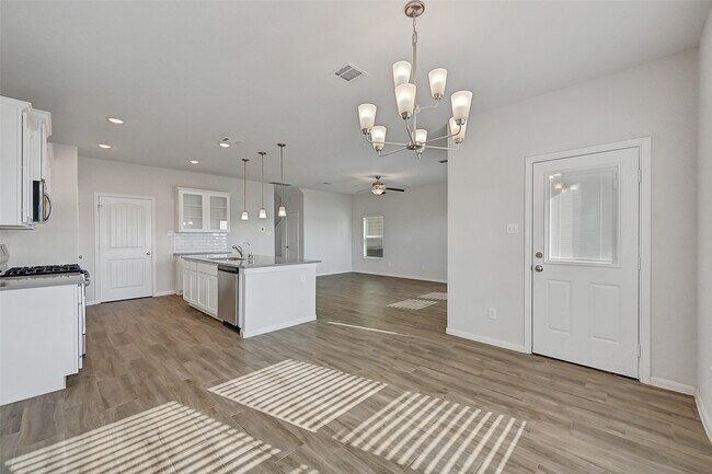 Building Photo - 6846 Termino Ln