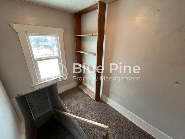 Building Photo - 236 W Young St