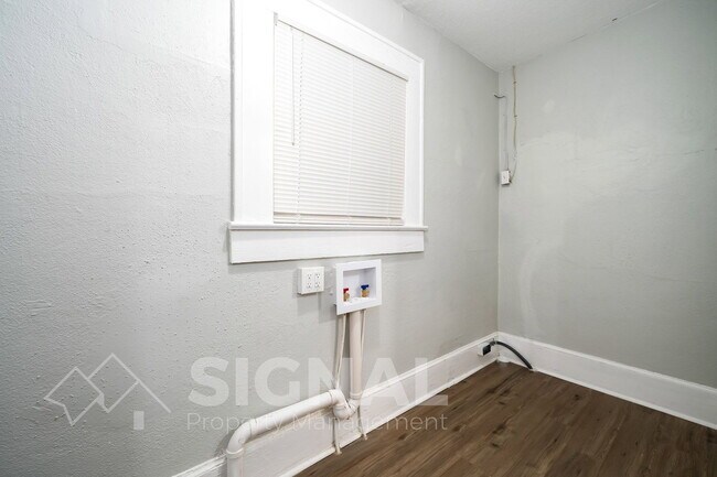 Building Photo - 1607 43rd Street Ensley