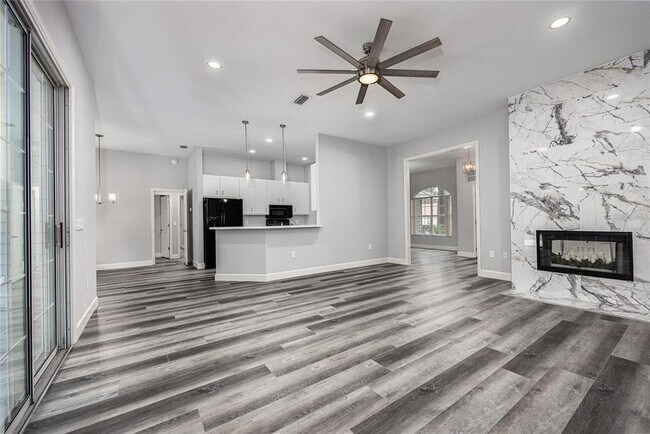Building Photo - 2103 SW 75th Terrace