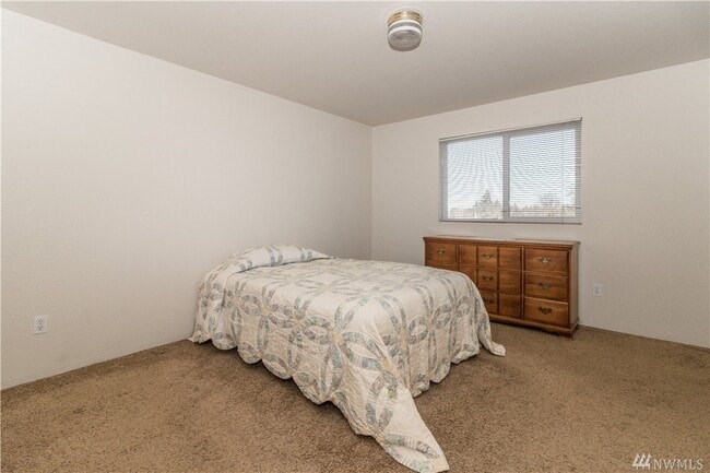 Bedroom 1 - 5031 Sunnyside Blvd