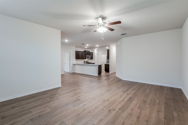 Building Photo - 4016 Moss Rd