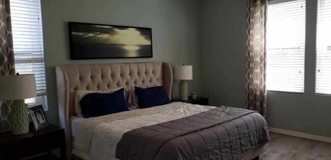 Primary bedroom - 1465 W Flamingo Dr