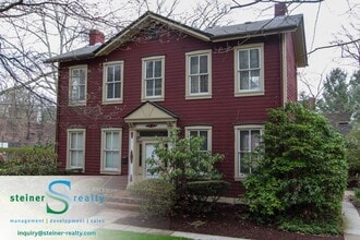 Building Photo - Greendale