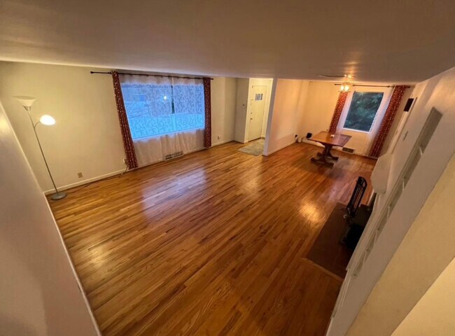 Building Photo - 14517 Sunnyside Ave N