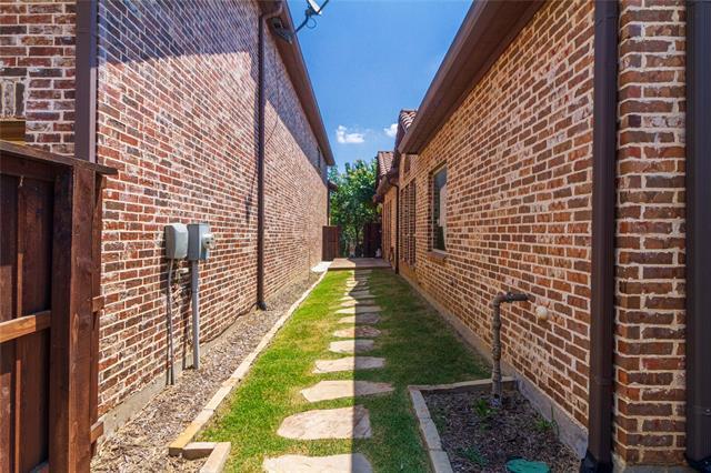 Building Photo - 7031 Comal Dr