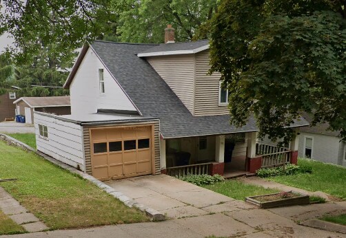 Building Photo - 1013 E Forest St