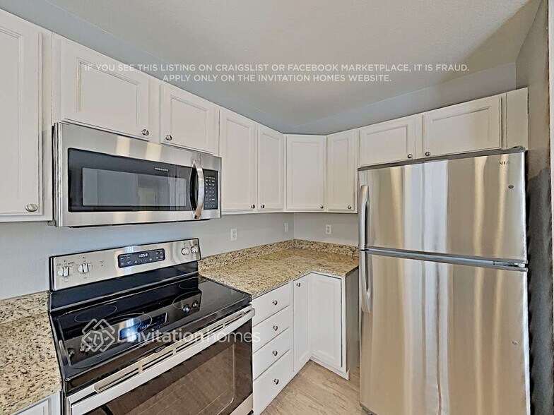 Building Photo - 5844 E 122nd Pl