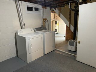 Building Photo - 1030 O'Malley Cir