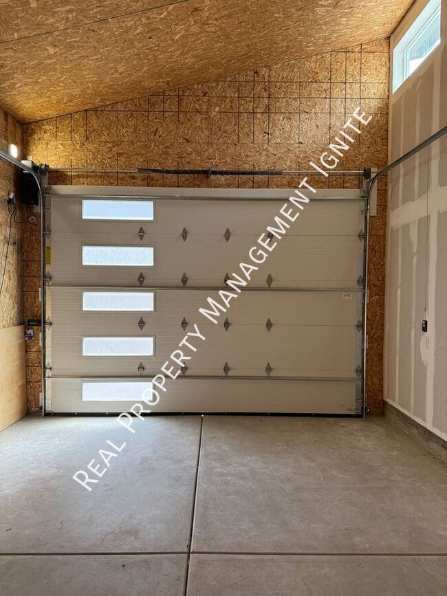 Building Photo - 19354 Kiowa Rd