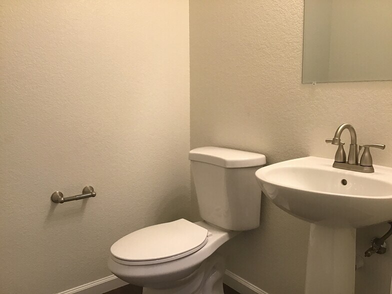 Building Photo - 3976 Dominus Dr