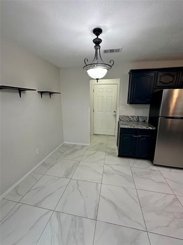 Building Photo - 6524 Blue Grass Dr