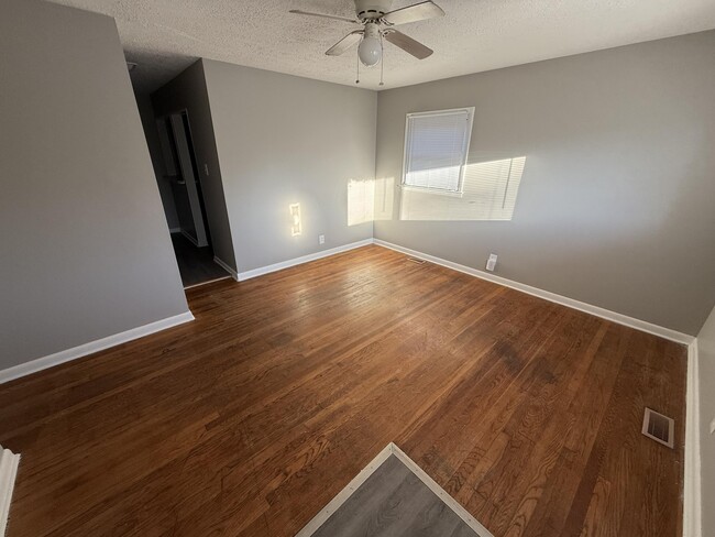 Building Photo - 1857 Dunkirk Dr