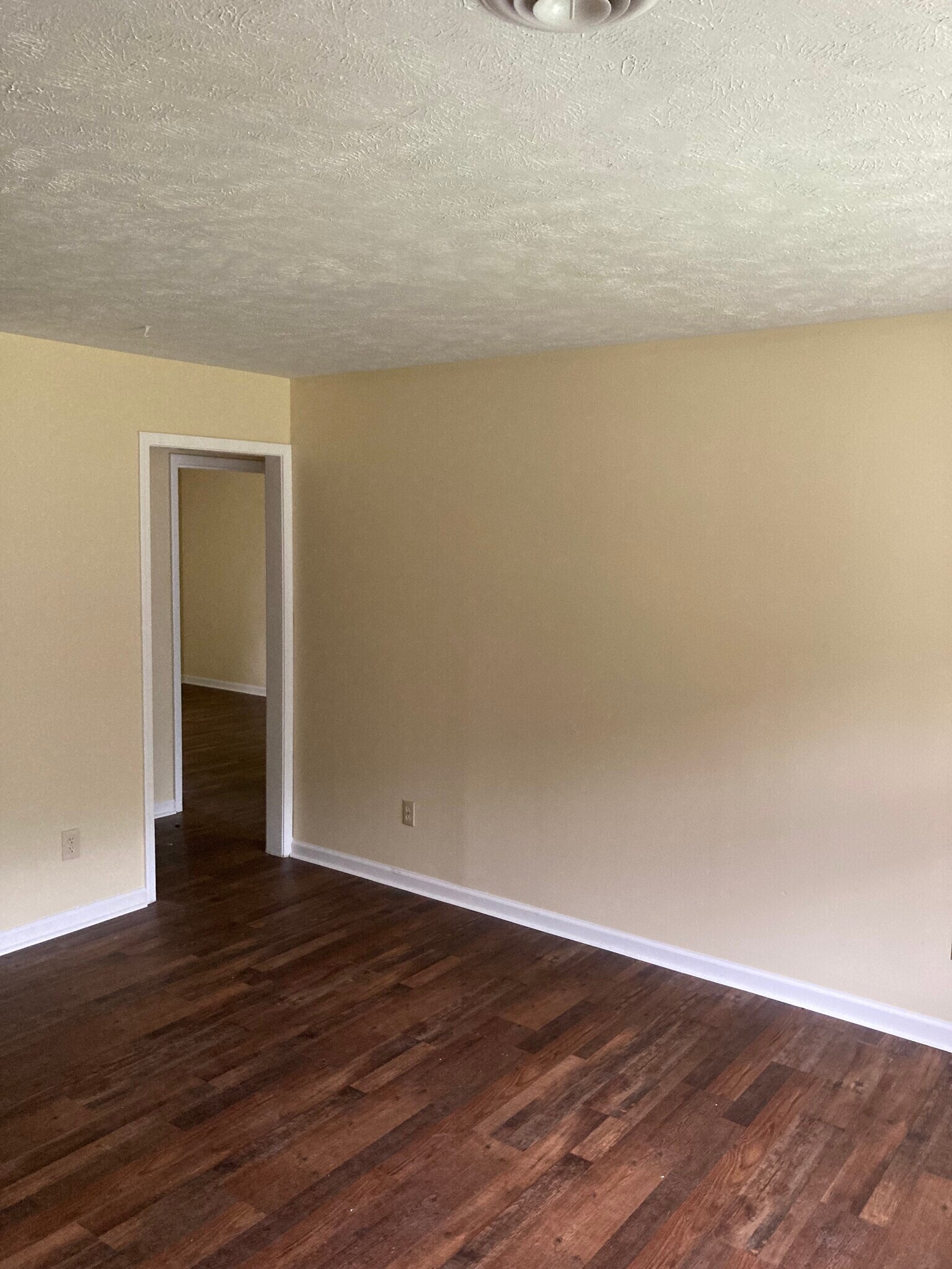 Building Photo - 80 Rushwood Dr