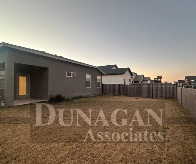 Building Photo - New construction - 4 Bedroom 2 Bath - Pet Friendly