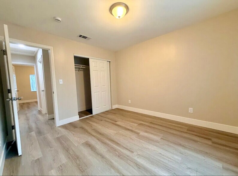 Building Photo - 1550 N Pershing Ave