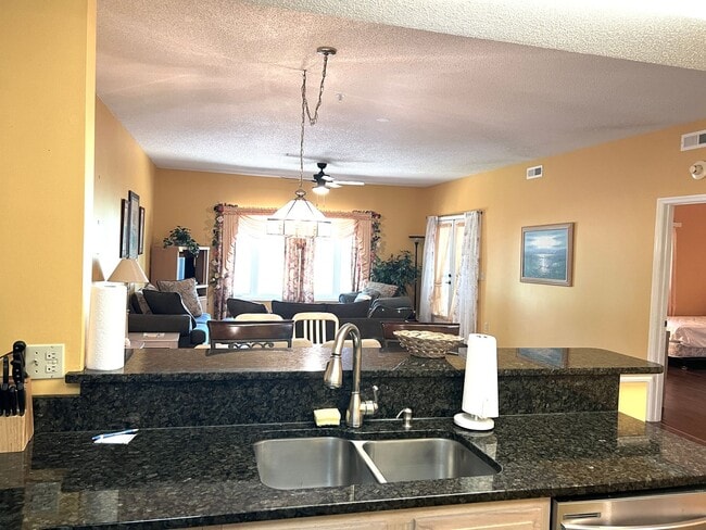Building Photo - Furnished 2 Bedroom, 2 Bath, 2nd Floor Con...