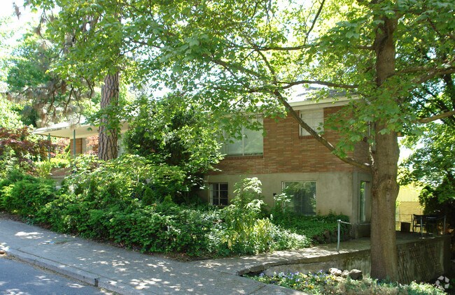 Primary Photo - 940 S Lincoln St
