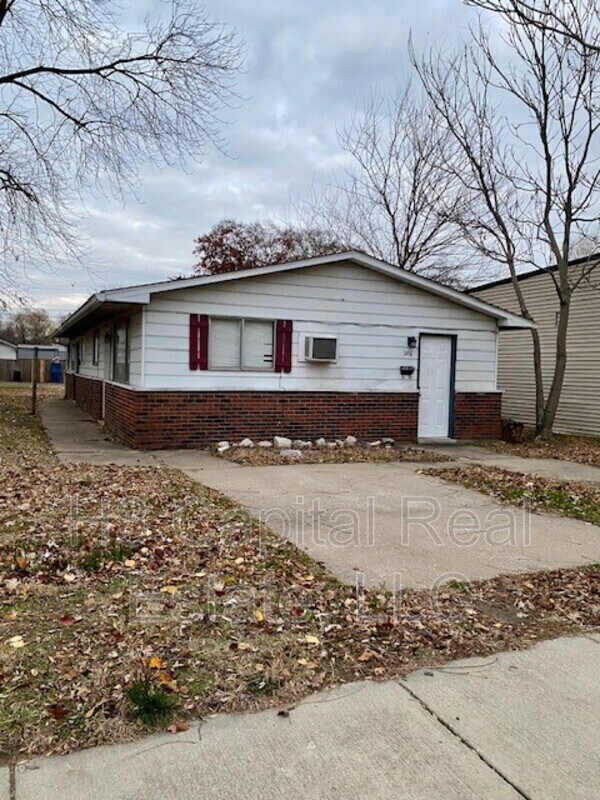 Primary Photo - 208 W Thomas St