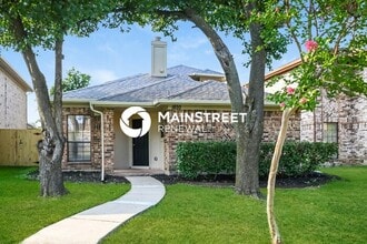 Building Photo - 3 Bedroom Pet-Friendly Home in Mesquite, TX with Main Street Renewal