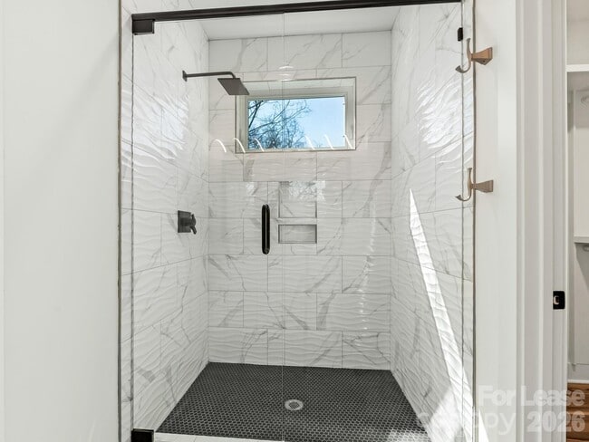 Building Photo - 1310 N Davidson St