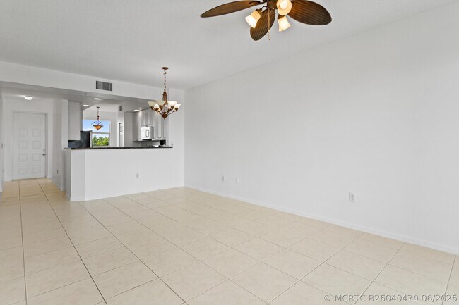 Building Photo - 27 Royal Palm Way
