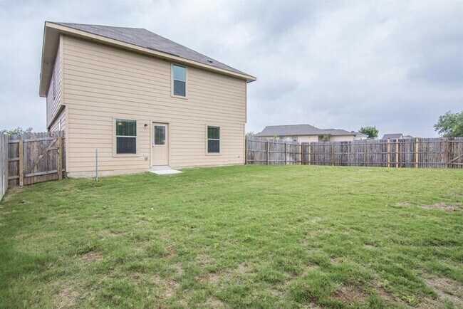 Building Photo - Hunters Pond - 10238 Hunters Pond, San Ant...