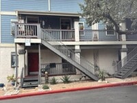 Building Photo - 2215 Post Rd