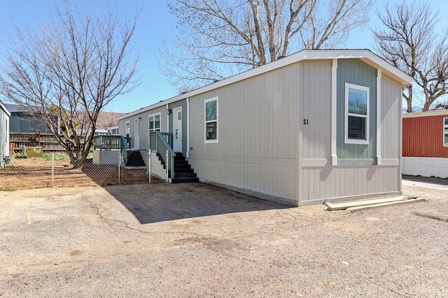 Building Photo - Canyon View Homes
