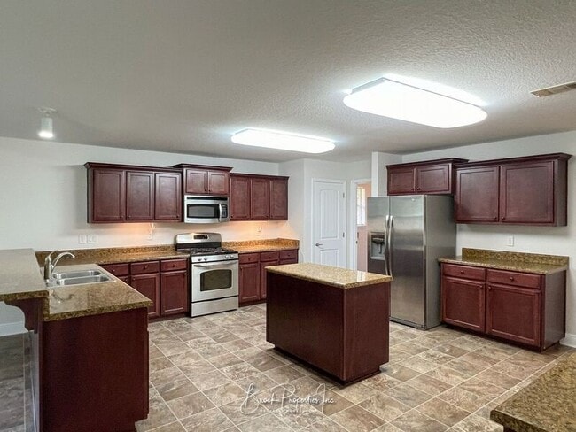 Building Photo - 2080 Stennis Dr