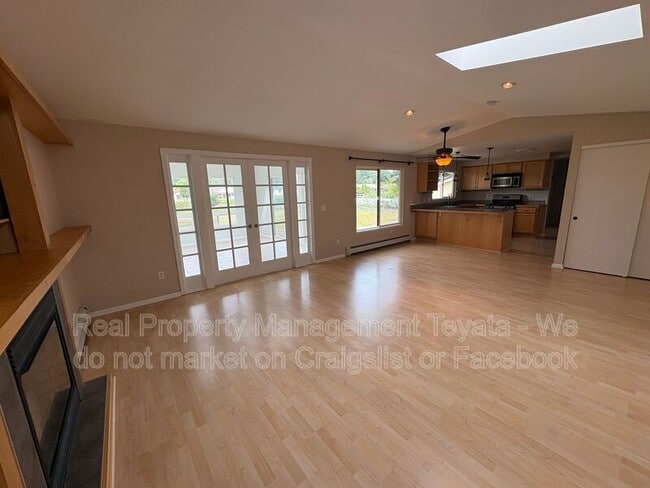 Building Photo - 8252 Cowichan Rd