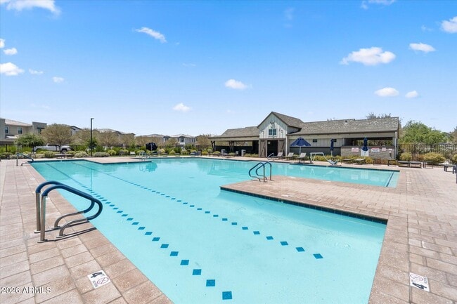 Building Photo - 5041 E Woodridge Dr